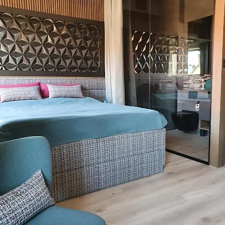 Marin Exclusive & Private Garage Apartment Gdansk