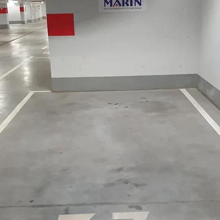 Marin Exclusive & Private Garage * Danzica